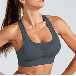 Astoria luxe never give up sports crop